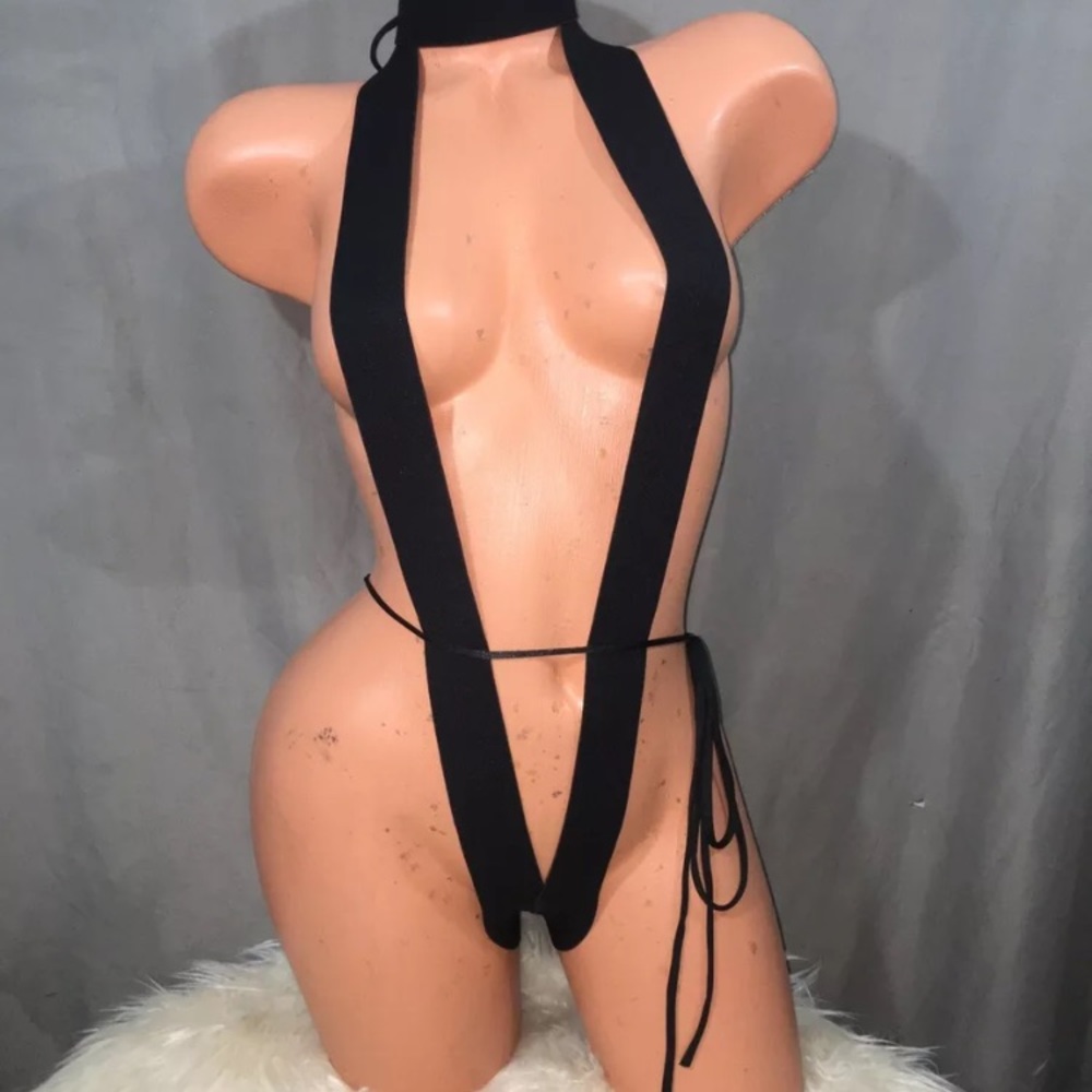 Elastic band stripper outfit